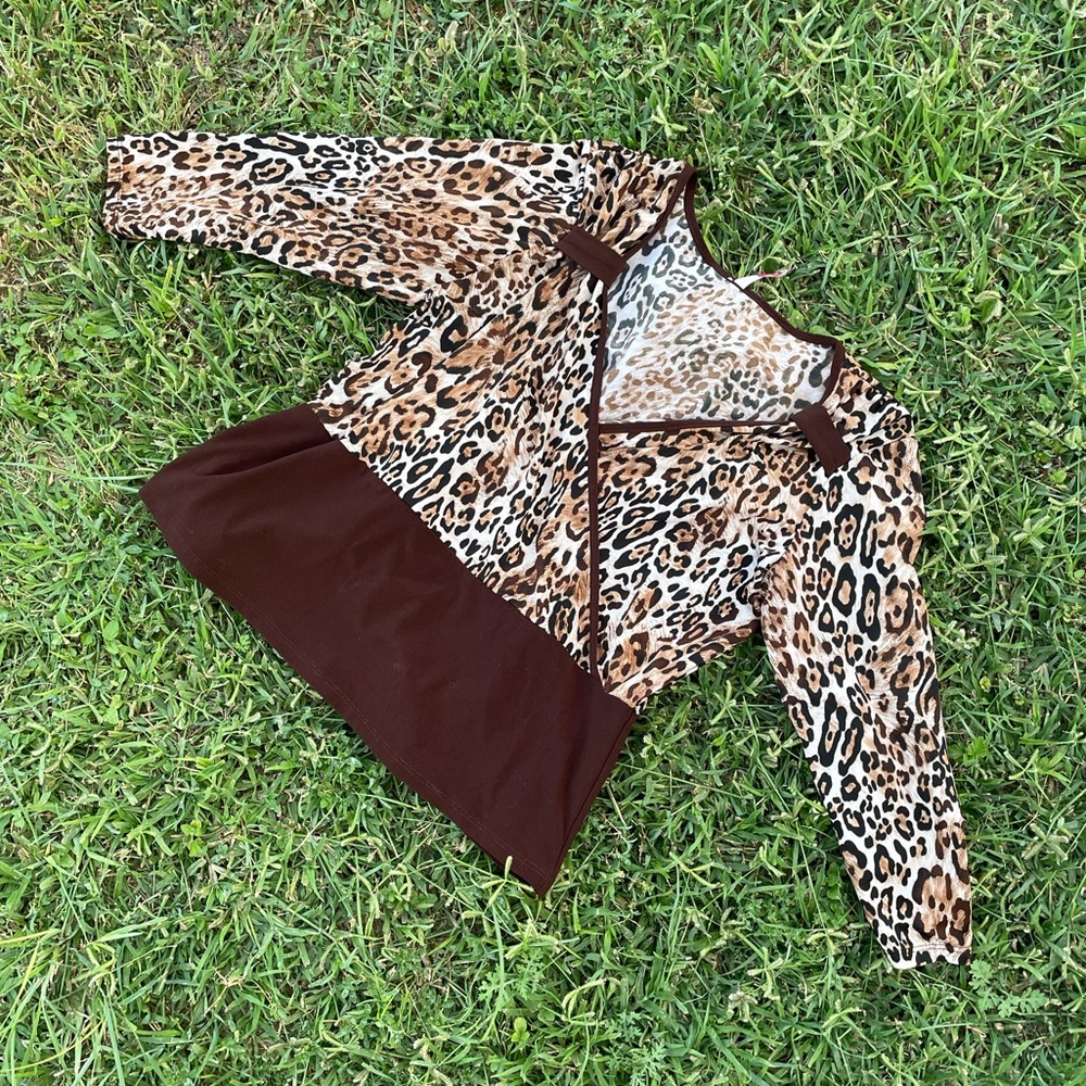 Y2K Tovia leopard print deep vneck top - Picture 4 of 16